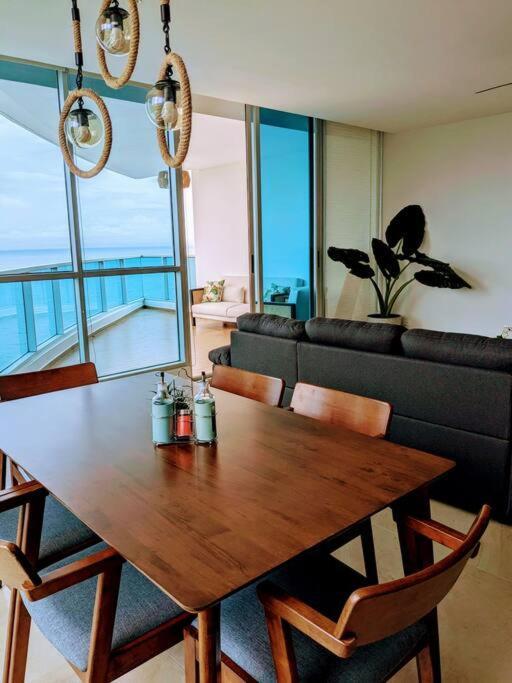 ヌエバ・ゴルゴナBeachfront Apt With Optional Cook And Airport Pickupアパートメント エクステリア 写真